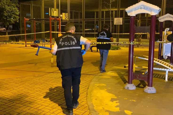Bursa İnegöl’de Çocuk Parkında Gece Yarısı Dehşet Silahlı Saldırıda 10 Kişi Yaralandı