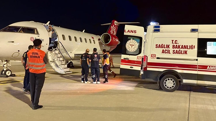 Endonezya’da Kaza Geçiren Türk Vatandaşı Hava Ambulansıyla Türkiye’ye Getirildi