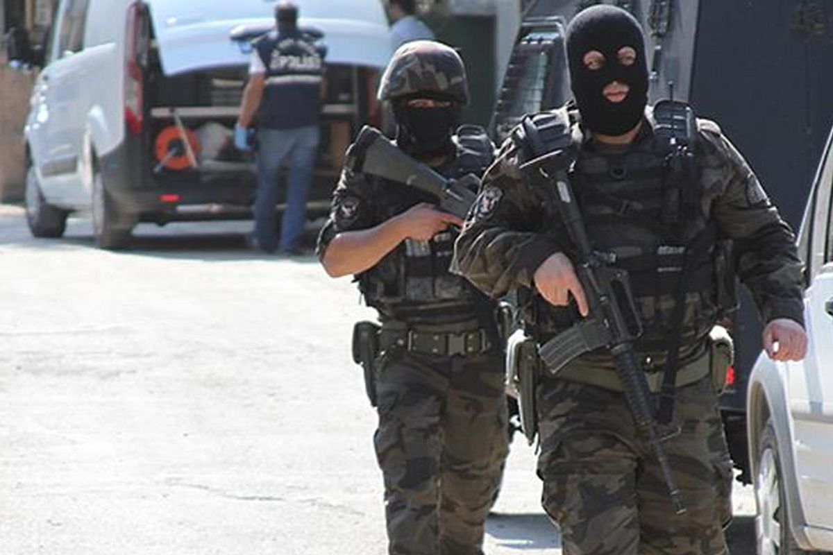 Ankara'daki DEAŞ Operasyonunda Çatışma Çıktı: Hücre Evine Baskında Bir Terörist Etkisiz Hale Getirildi