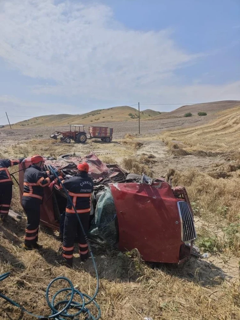 Çankırı'da İki Araç Çarpıştı: 1'i Çocuk 3 Kişi Hayatını Kaybetti