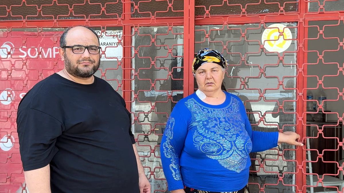 Avcılar'da Eski Eş Dehşeti! 26 Yıl Önce Boşandığı Kadını Boynundan Bıçakladı