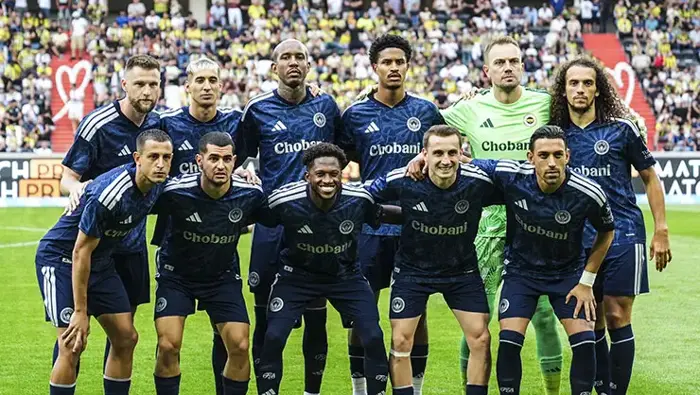 Fenerbahçe'de Ayrılık İddiaları Gündemde! 4 Yıldıza Talip Çıktı