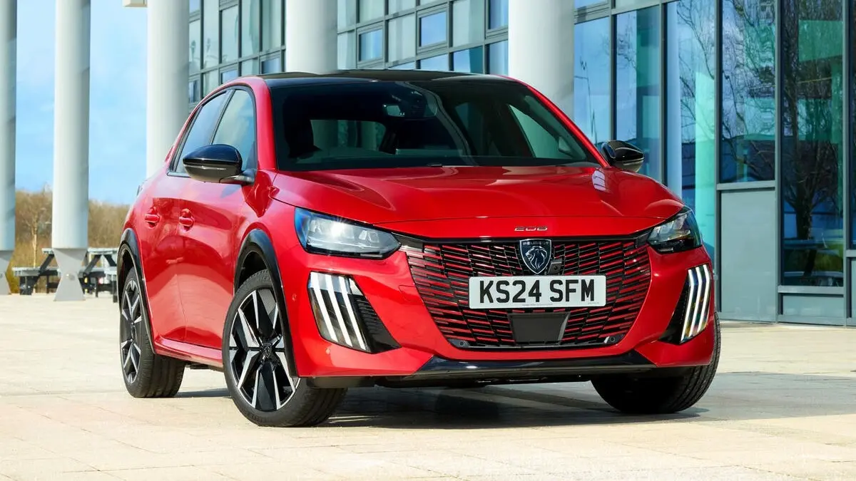 Peugeot Benzinli 208 Üretimine Devam Edecek Mi?