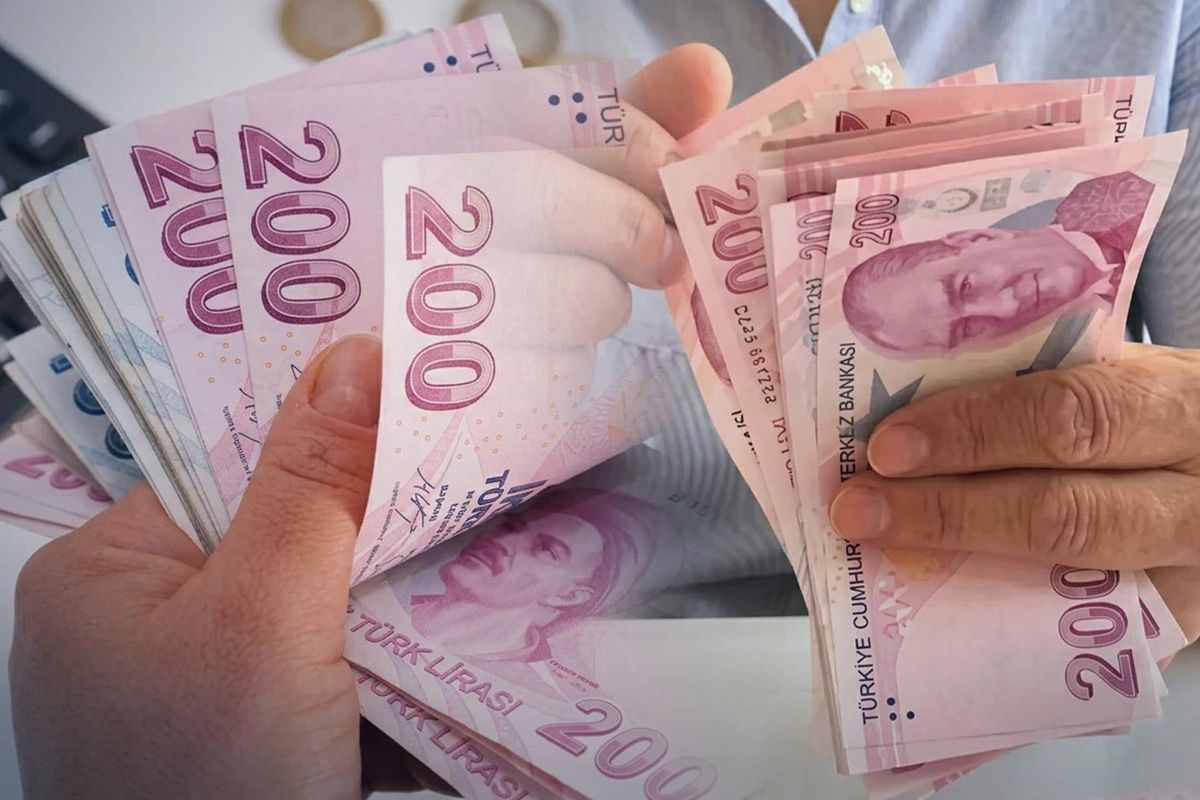 Memurların 14 Günlük Maaş Farkı Belli Oldu! Polis, Öğretmen, Doktor Ve Diğer Meslekler İçin Ödenecek Tutarlar Açıklandı