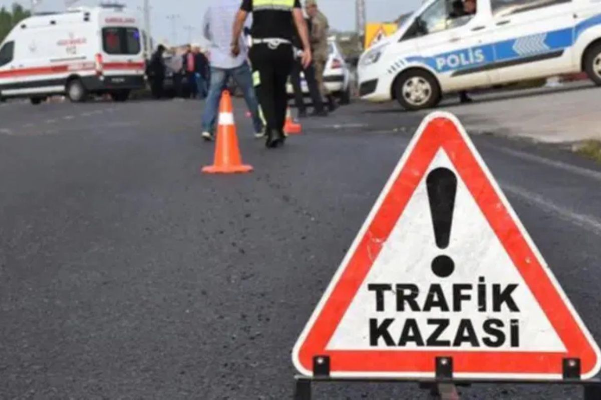 Afyonkarahisar’da Feci Kaza: 2 Kişi Hayatını Kaybetti, 4 Kişi Yaralandı