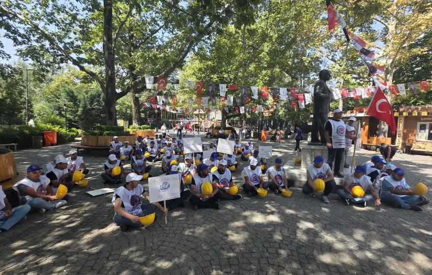 Madenciler Ankara'da eyleme devam ediyor: 'Meclis neden bizi görmüyor?