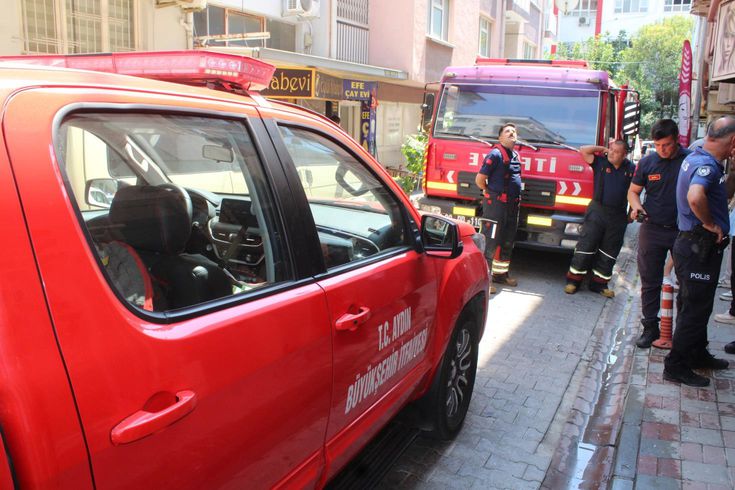 Aydın'da Apartman Dairesinde Patlama: 2 Kişi Yaralandı
