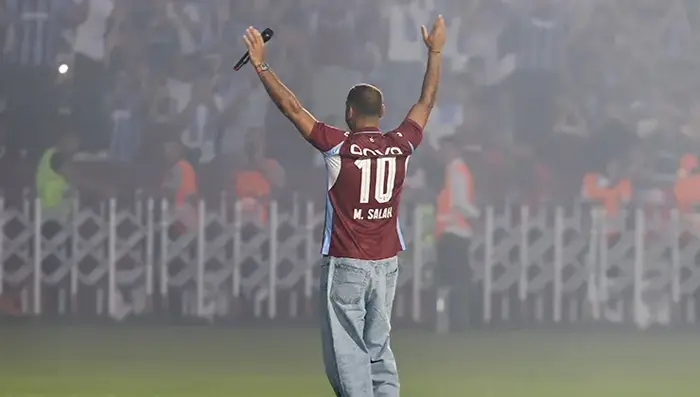 Mohamed Salah Trabzonspor Taraftarına Hayran Kaldı: İlk Günden Antrenmana Çıktı