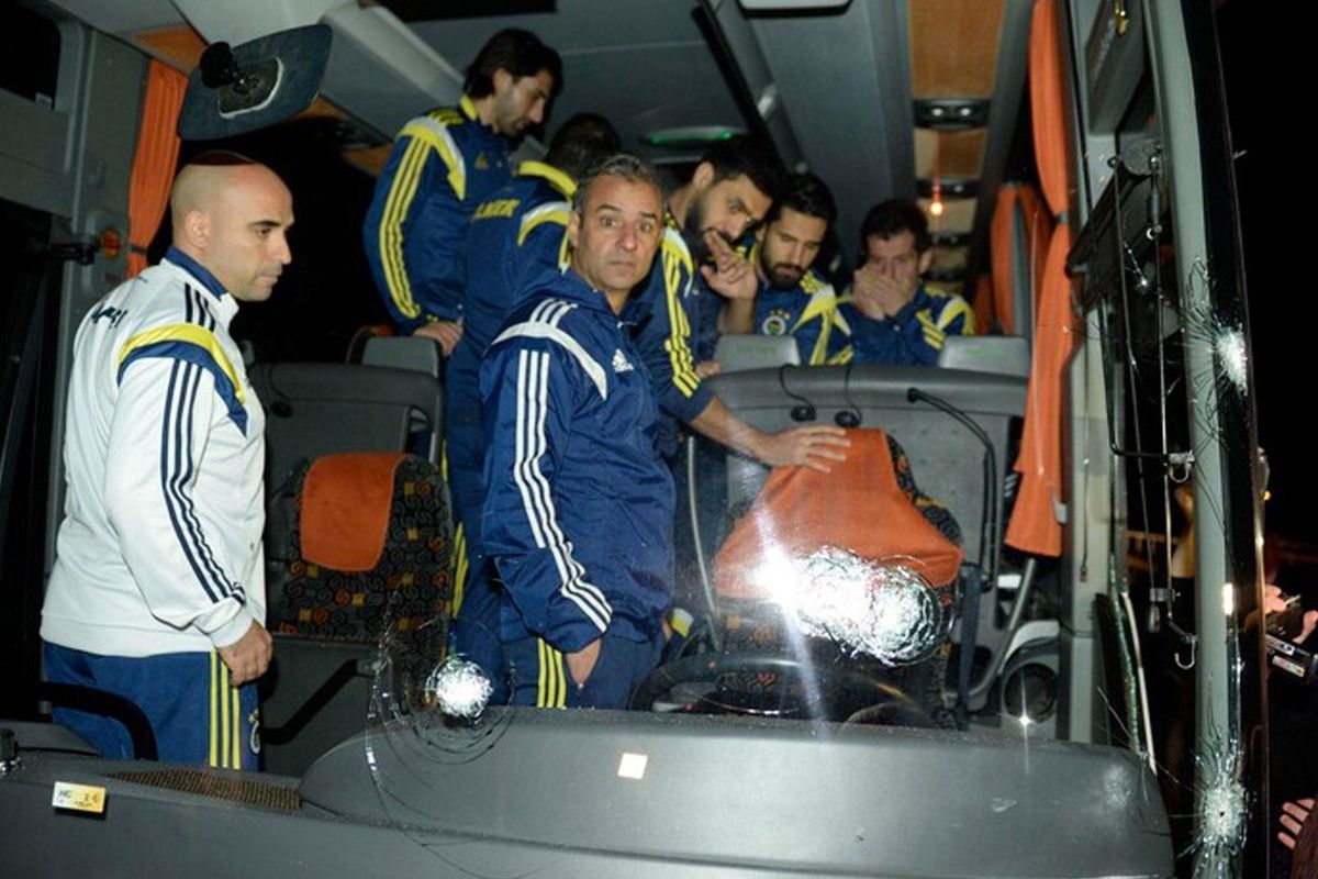 Fenerbahçe Otobüsüne Saldırı Soruşturmasında Yeni Gelişme: 5 Şüpheli Gözaltına Alındı