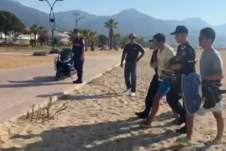 Kuşadası’nda Plajdaki Hırsızlık Şüphelisi Suçüstü Yakalandı: Edebiyat Öğretmeni Çıktı