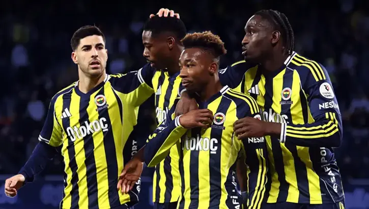 Transfer Gündeminde Hareketli Saatler: Fenerbahçe Ve Beşiktaş’tan Yeni Hamleler