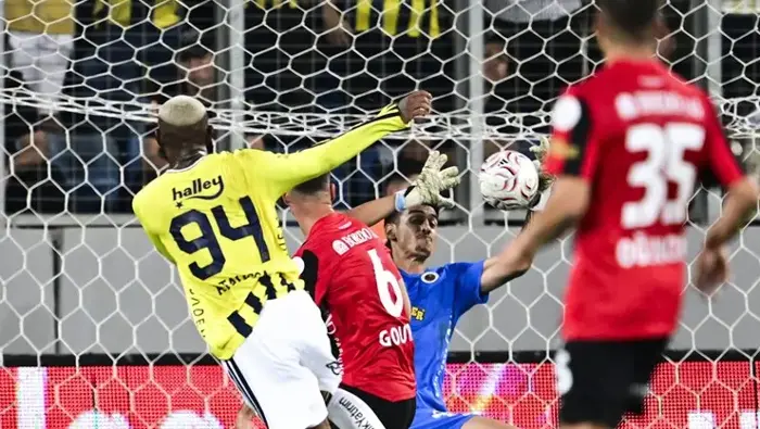 Ersun Yanal’dan Fenerbahçe Sonrası Sert Sözler: Oyuncu Rotasyonundaki Fanteziyi Anlayamadım