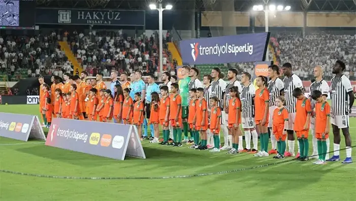 Alanyaspor-Beşiktaş Maçında Hakem Kararları Tartışıldı: Trio Ekibinden Kırmızı Kart Ve Penaltı Yorumu