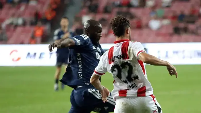 Samsunspor Fenerbahçe Maçı Sonrası Dikkat Çeken Yorumlar: Greenwood, Oğuz Aydın Ve Hakem Kararları Gündemde