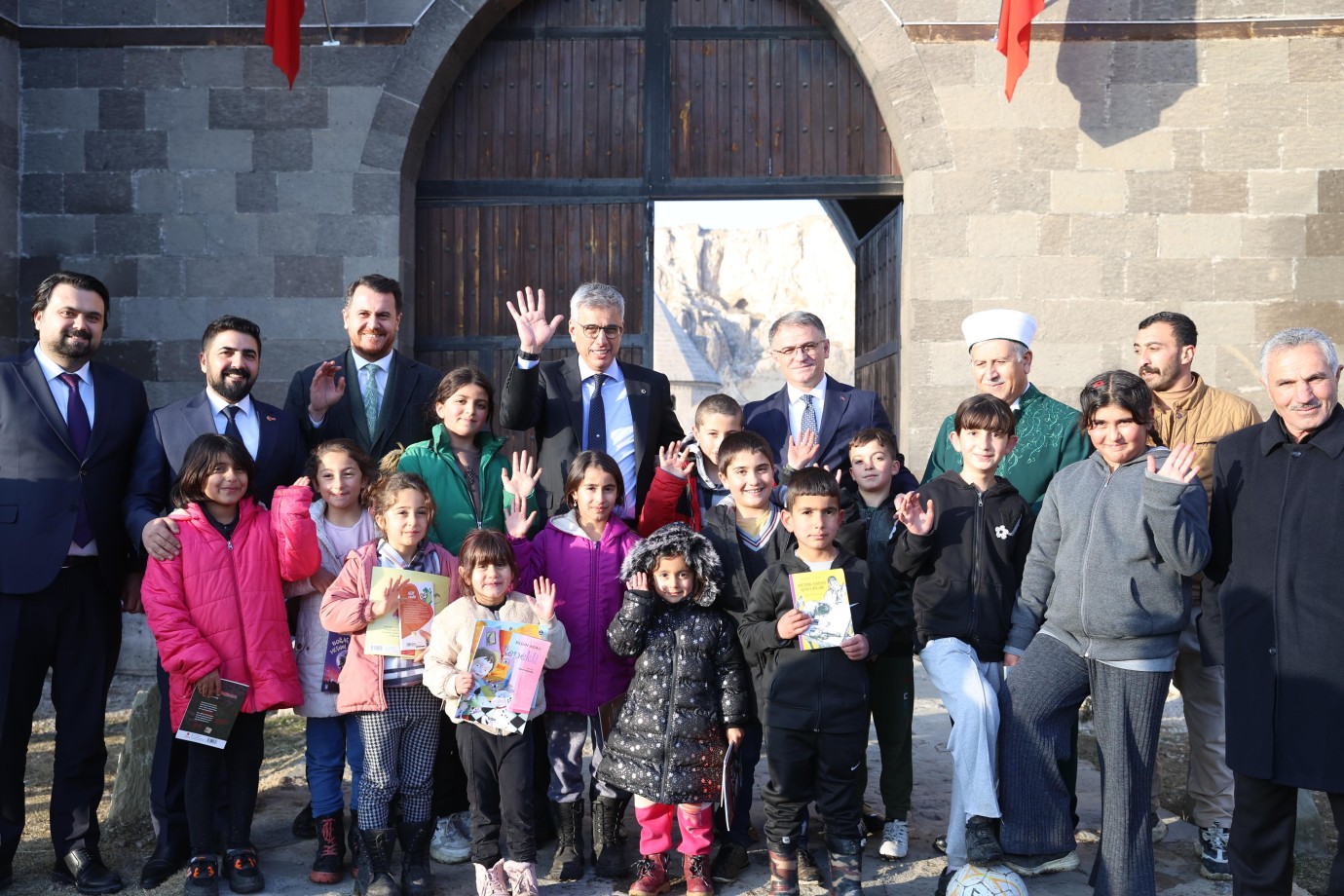 Sağlık Bakanı Kemal Memişoğlu'ndan Van’a 800 Yataklı Şehir Hastanesi Müjdesi