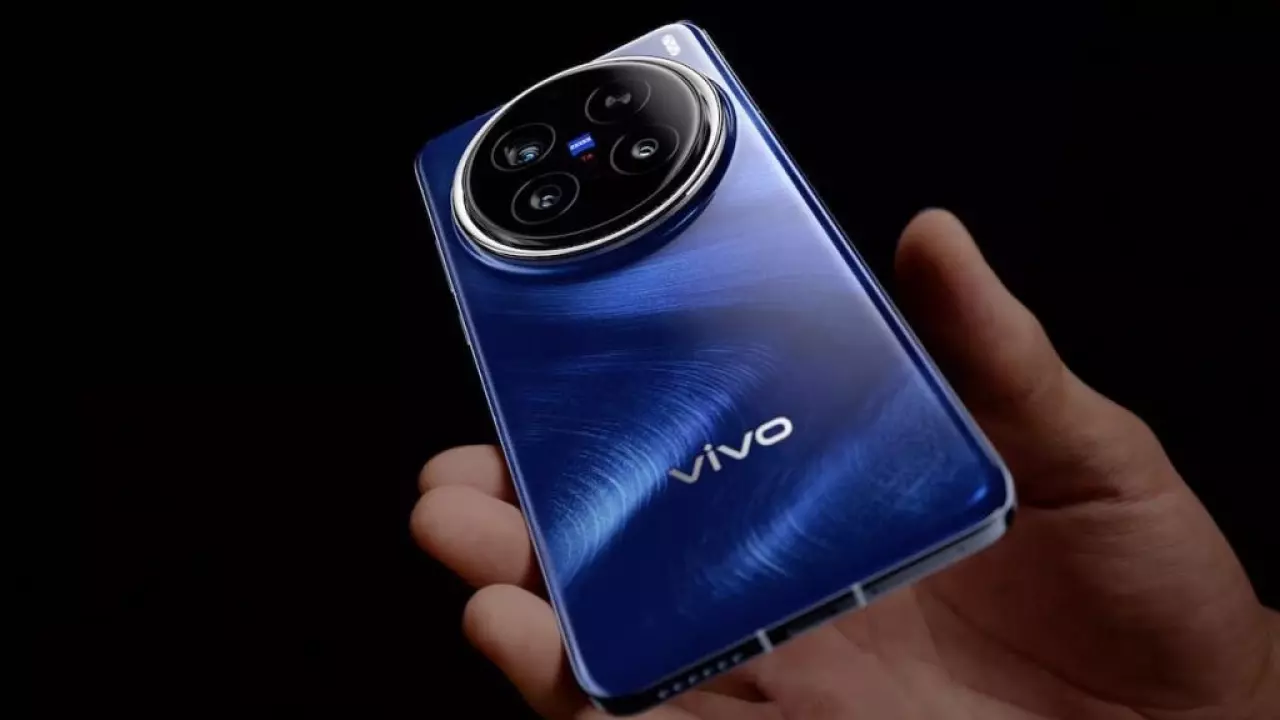 Vivo’nun Yeni Fiyat/Performans Canavarı Ortaya Çıktı! V50 NCC Veri Tabanında Gözler Önüne Serildi!
