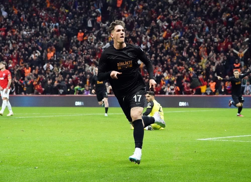 Galatasaray'dan Açıklama: Nicolo Zaniolo Fiorentina'ya Kiralandı Galatasaray'dan Açıklama: Nicolo Zaniolo Fiorentina'ya Kiralandı