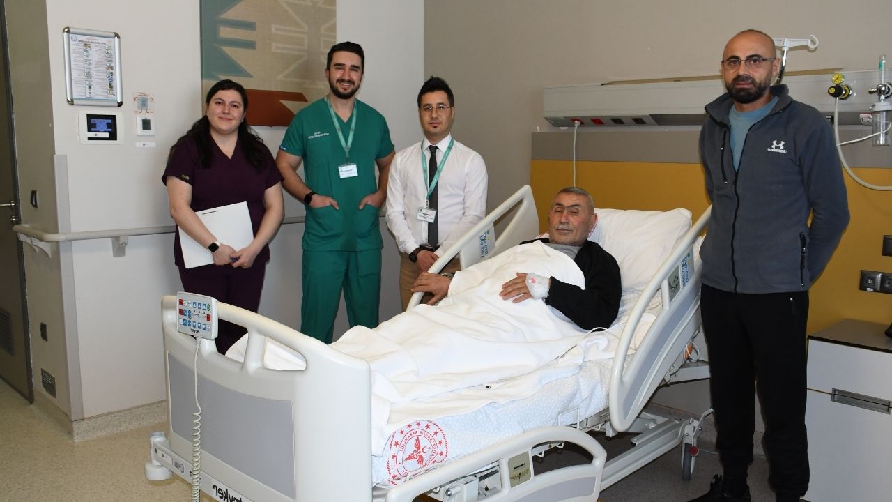 Yozgat’ta İlk: 5 Milimetrelik Kesiyle 2.5 Santimetrelik Böbrek Taşından Kurtuldu