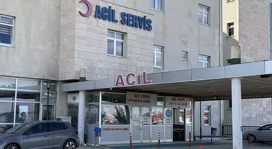 Camide Doğal Gaz Sızıntısı! 17 Kişi Hastaneye Kaldırıldı Camide Doğal Gaz Sızıntısı! 17 Kişi Hastaneye Kaldırıldı