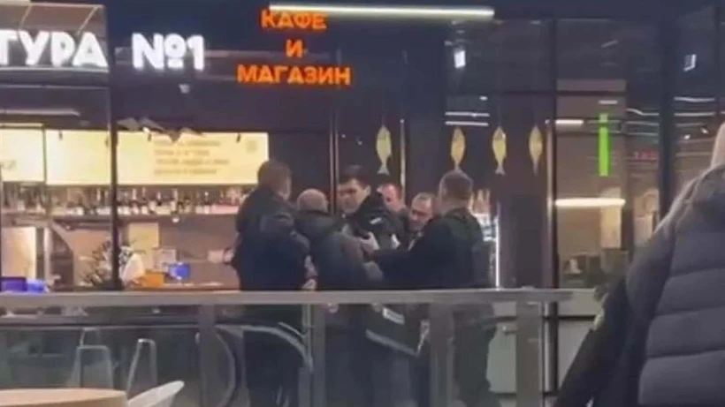 Alışveriş Merkezinde Dehşet! Rastgele Ateş Açtı, 3 Kişi Yaralandı