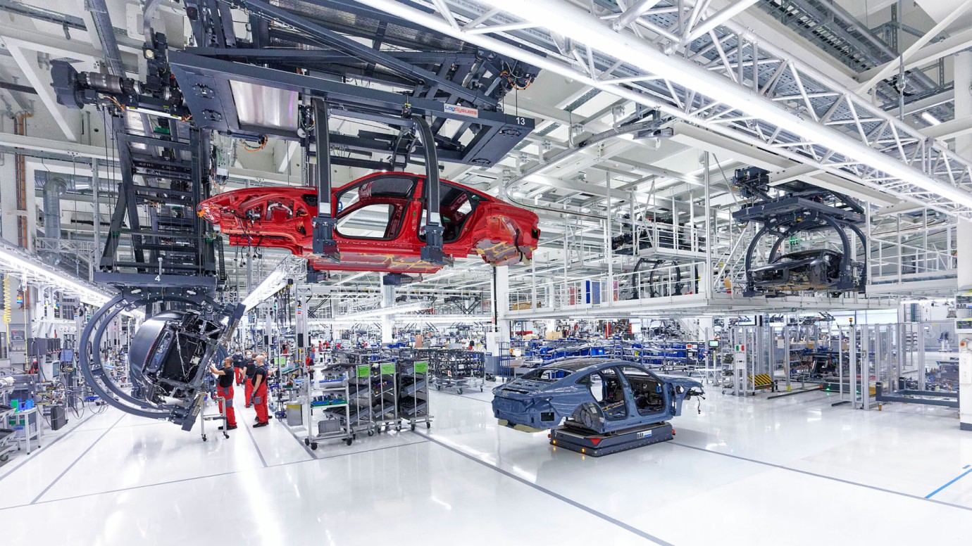 Audi’de Büyük Dönüşüm! CEO’dan Milyarlarca Euroluk Tasarruf Hamlesi!