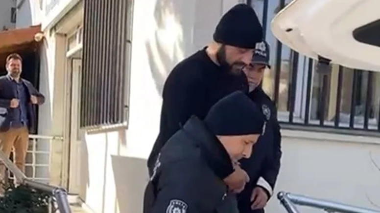 Bursa’da Cezaevi Firarisi Yakalandı! Polis Operasyonuyla Gözaltına Alındı Bursa’da Cezaevi Firarisi Yakalandı! Polis Operasyonuyla Gözaltına Alındı