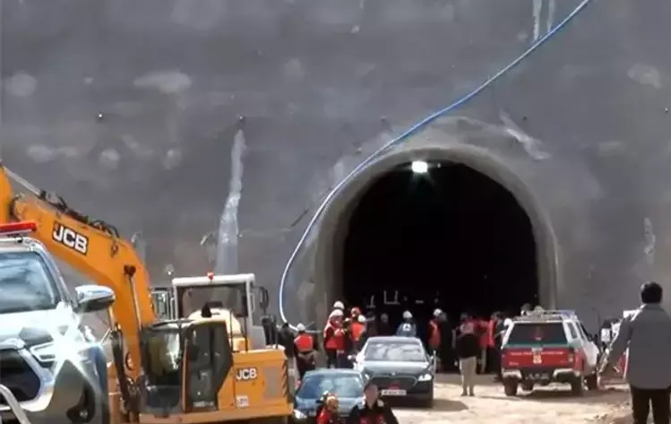 Kayseri’de Hızlı Tren İnşaatında Facia! Kaya Düşmesi Sonucu 1 İşçi Hayatını Kaybetti