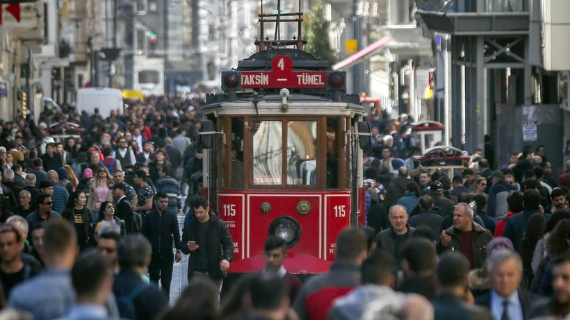 Nüfus Yapısı Değişiyor! TÜİK Verileri Türkiye’nin Geleceğine Dair Çarpıcı Gerçekleri Ortaya Koydu Nüfus Yapısı Değişiyor! TÜİK Verileri Türkiye’nin Geleceğine Dair Çarpıcı Gerçekleri Ortaya Koydu