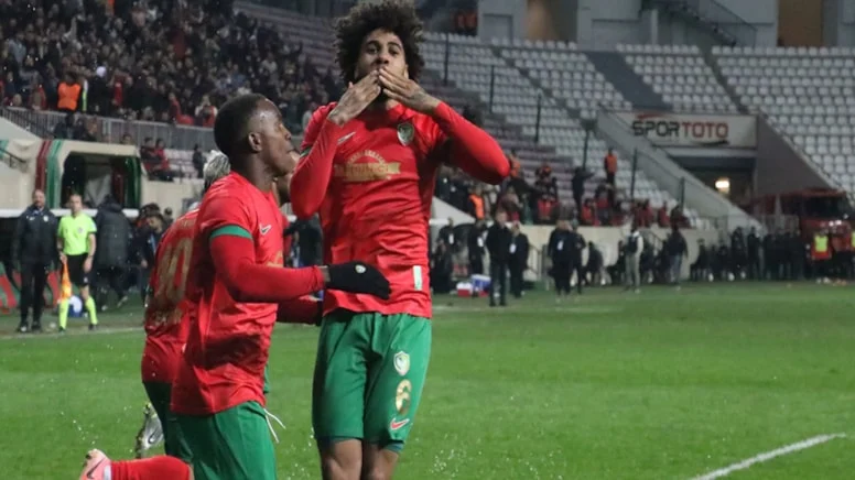 Amedspor’un Yıldızı Kazaya Karıştı! Motosiklet Sürücüsü Yoğun Bakımda