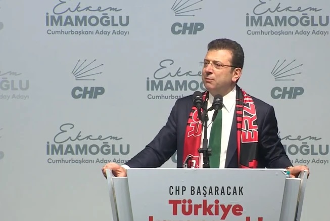 Ekrem İmamoğlu Erzincan'da Konuştu: "Salon Vermesen Ne Olur, Meydanlara Sığmıyoruz" Ekrem İmamoğlu Erzincan'da Konuştu: "Salon Vermesen Ne Olur, Meydanlara Sığmıyoruz"