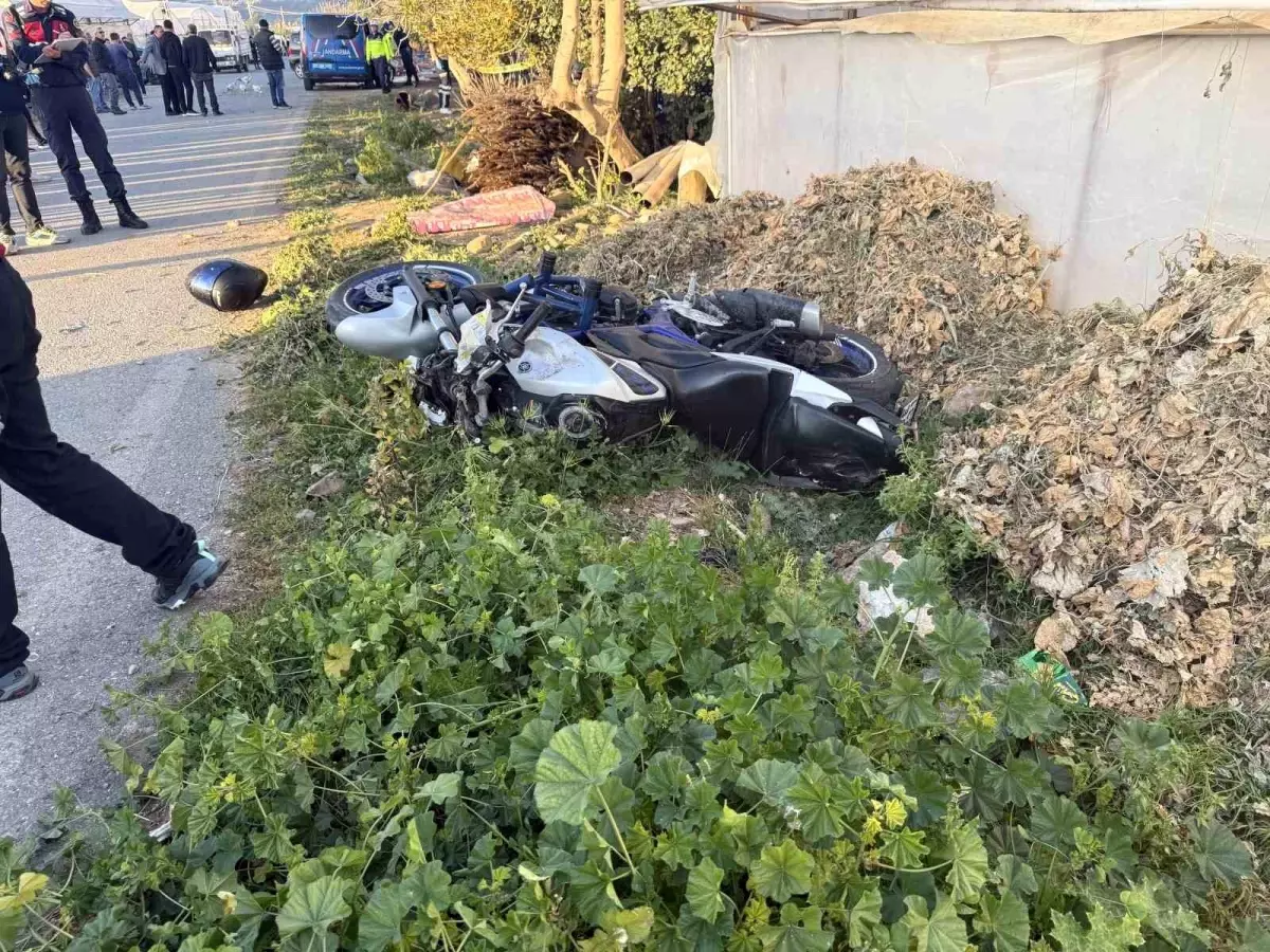 Antalya’da Feci Kaza! Motosiklet Yayaya Çarptı, 14 Yaşındaki Çocuk Hayatını Kaybetti