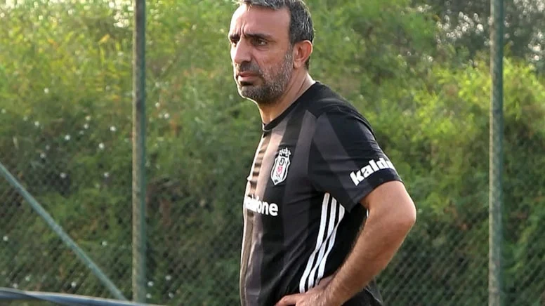 Milli Futbolcudan Sert Mesaj: “Soytarı Olacağıma Eşkıya Olurum” Milli Futbolcudan Sert Mesaj: “Soytarı Olacağıma Eşkıya Olurum”