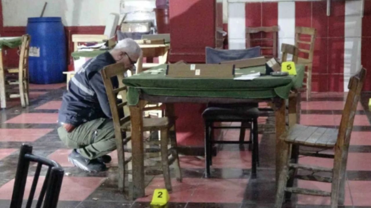 Okey Masasında Silahlı Saldırı: 2 Ölü Okey Masasında Silahlı Saldırı: 2 Ölü