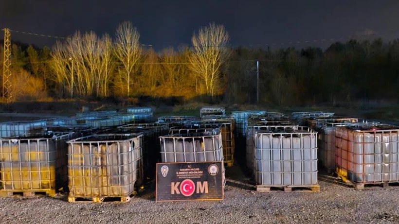 Sakarya’da Kaçak Akaryakıt Operasyonu: 370 Bin Litre Solvent Karışımlı Yakıt Ele Geçirildi Sakarya’da Kaçak Akaryakıt Operasyonu: 370 Bin Litre Solvent Karışımlı Yakıt Ele Geçirildi
