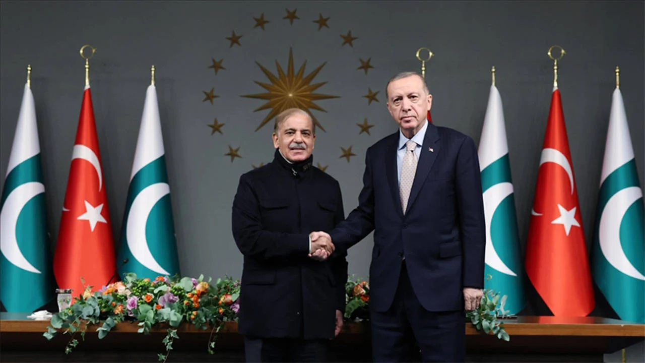 Cumhurbaşkanı Erdoğan ile Pakistan Başbakanı Şerif Telefonda Görüştü Cumhurbaşkanı Erdoğan ile Pakistan Başbakanı Şerif Telefonda Görüştü