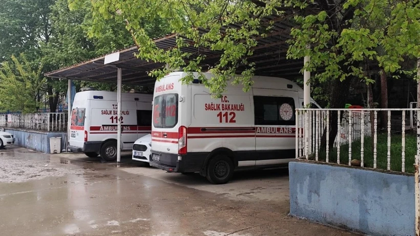 Düğün Yolunda Feci Kaza: 4 Yaşındaki Ceren Hayatını Kaybetti