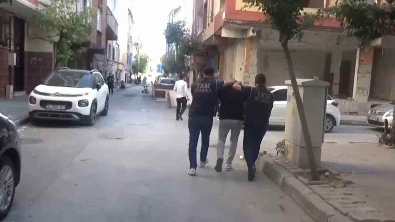 Bağcılar’da Oto Galeriye El Bombalı Saldırı Bağcılar’da Oto Galeriye El Bombalı Saldırı