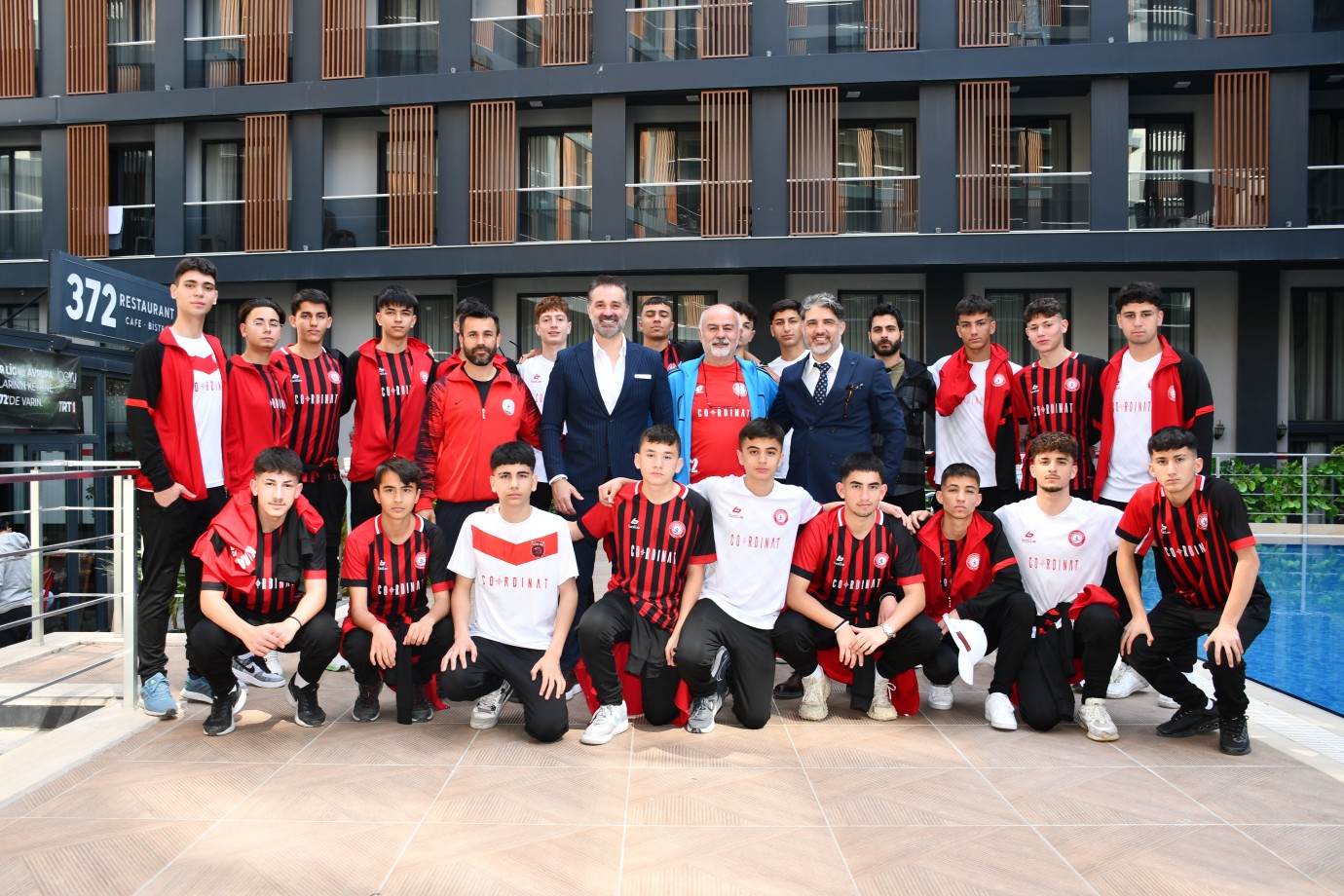 Coordinat Yapı Destekledi, Karşıyaka Karagöl Spor U16 Takımı İzmir Şampiyonu Oldu Coordinat Yapı Destekledi, Karşıyaka Karagöl Spor U16 Takımı İzmir Şampiyonu Oldu
