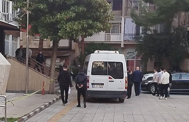 CHP’li Kemalpaşa Belediyesine Usulsüzlük Operasyonu: 2 Tutuklama