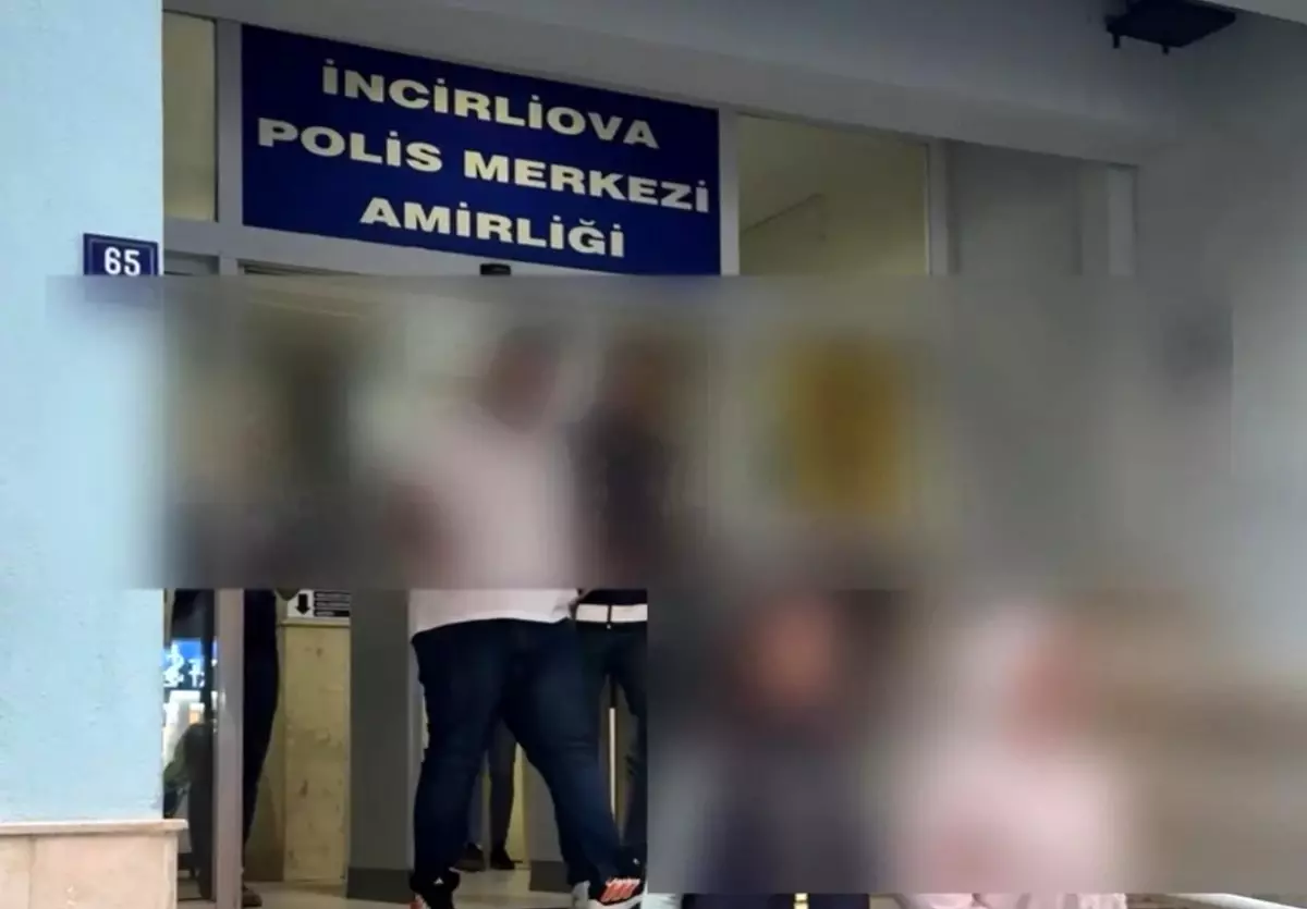 Evdeki Baskında Şok: 300 Uyuşturucu Hap ve Yüklü Para Ele Geçirildi