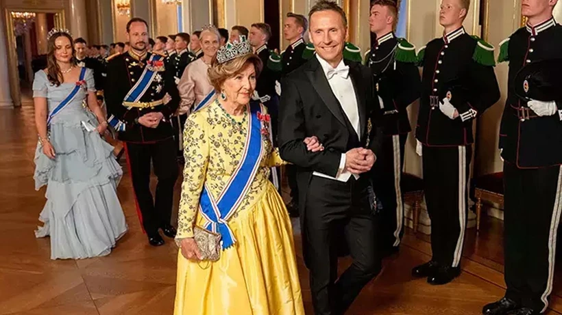 Norveç Kraliçesi Solunum Problemi Nedeniyle Hastaneye Kaldırıldı