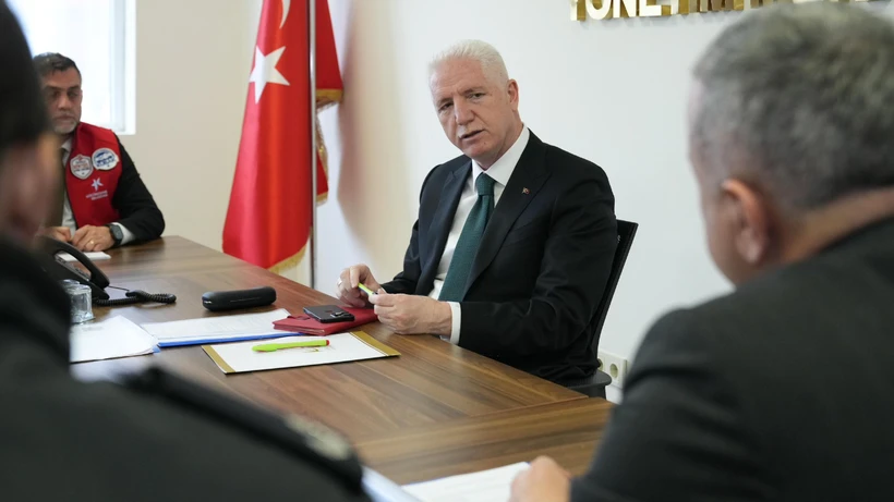 İstanbul 6.2 ile Sarsıldı: Vali Gül Sahada, Artçılar Devam Ediyor