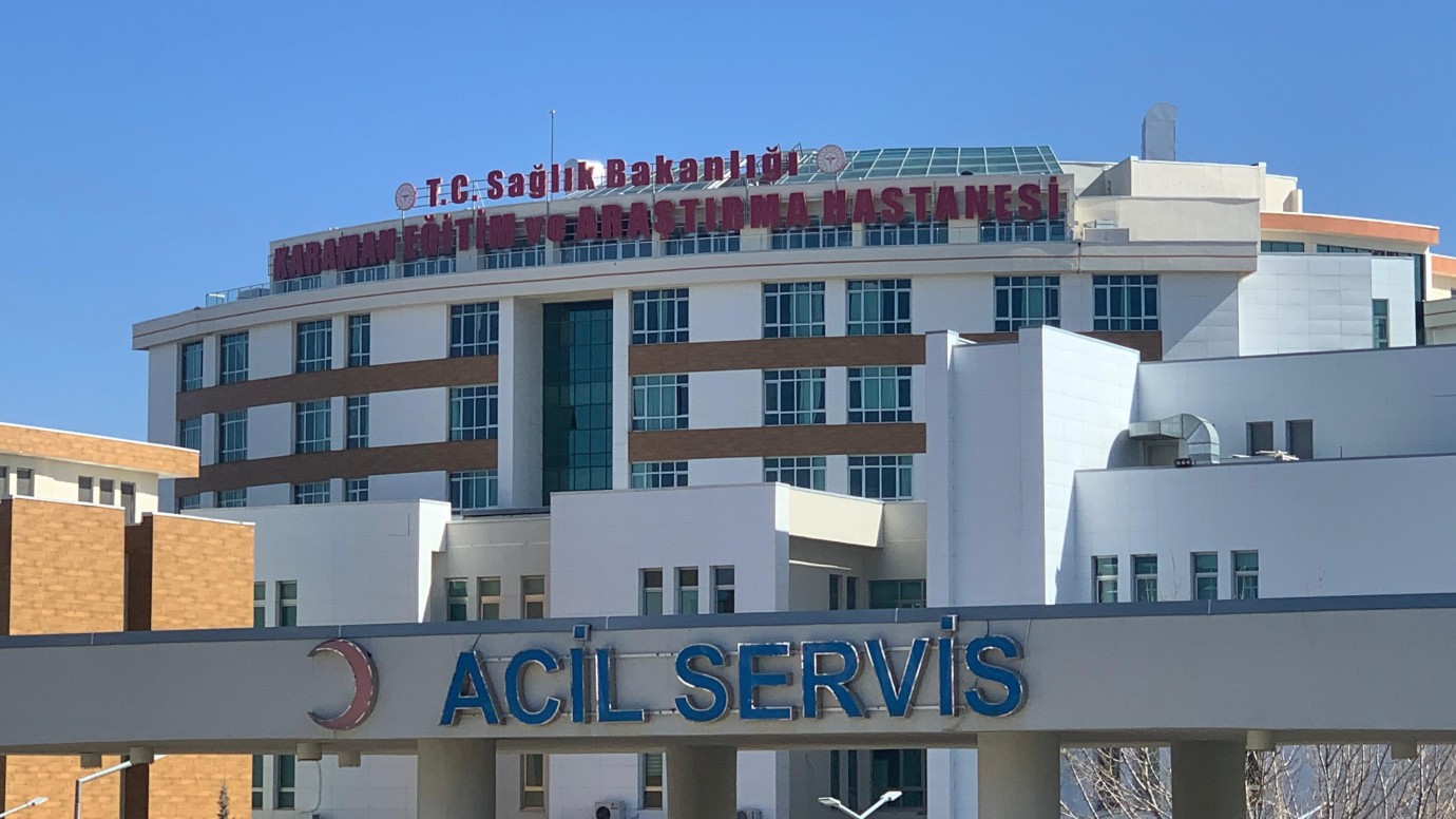 Karaman’da 6 Yaşındaki Çocuk, Sokakta Oynarken Hayatını Kaybetti Karaman’da 6 Yaşındaki Çocuk, Sokakta Oynarken Hayatını Kaybetti
