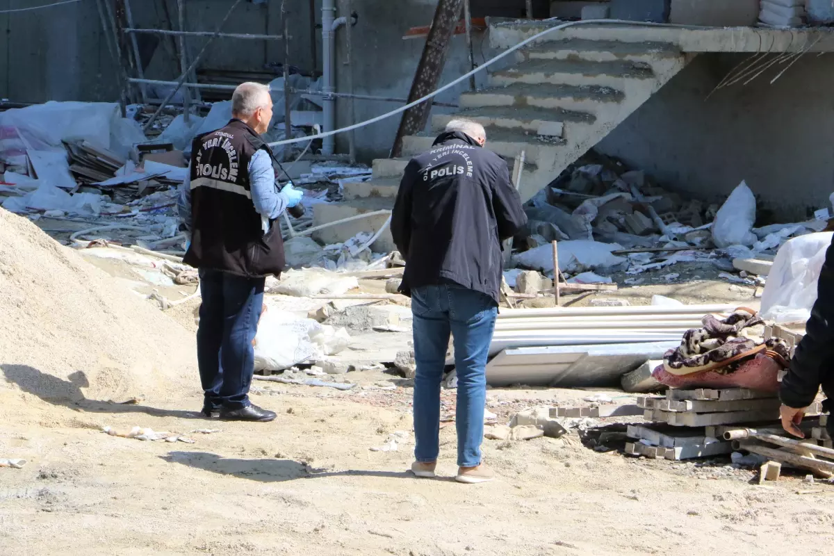 Samsun’da İnşaatta Can Pazarı: 2. Kattan Düşen İşçi Hastaneye Kaldırıldı Samsun’da İnşaatta Can Pazarı: 2. Kattan Düşen İşçi Hastaneye Kaldırıldı