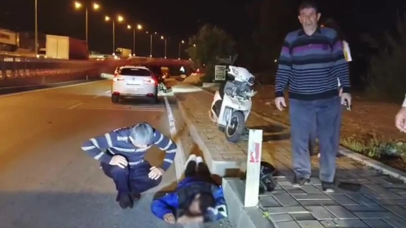 Yol Kenarında Tehlike: Kaldırım Taşı Motosiklet Kazasına Neden Oldu