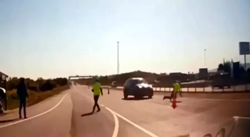 Tekirdağ Malkara'da Polis Memuruna Çarpıp Kaçtı, Menfezde Yakalandı Tekirdağ Malkara'da Polis Memuruna Çarpıp Kaçtı, Menfezde Yakalandı