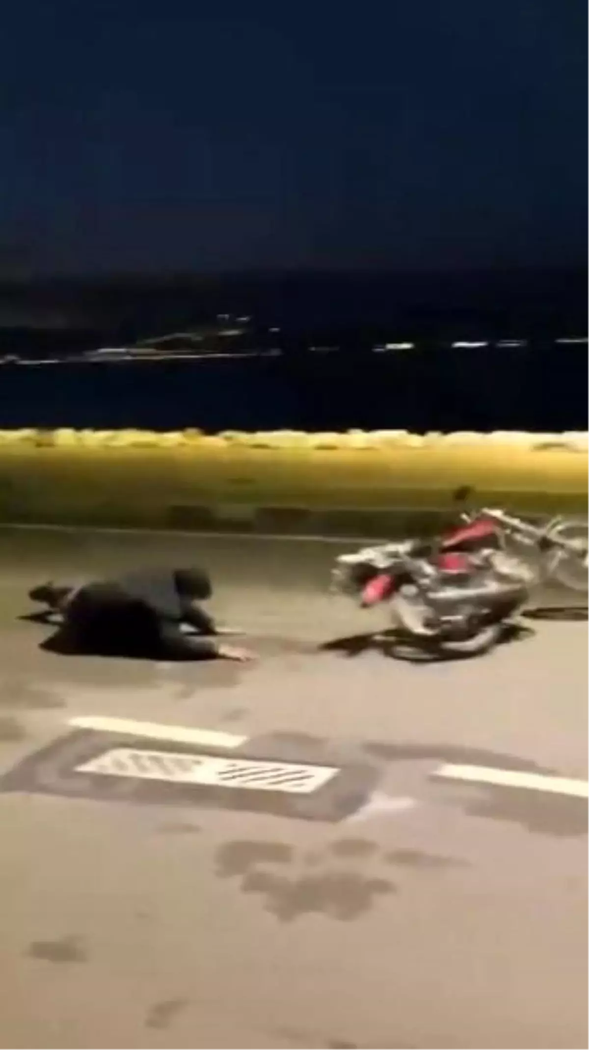 Teker Havaya, Genç Asfalta! Motosiklet Gösterisi Feci Bitti