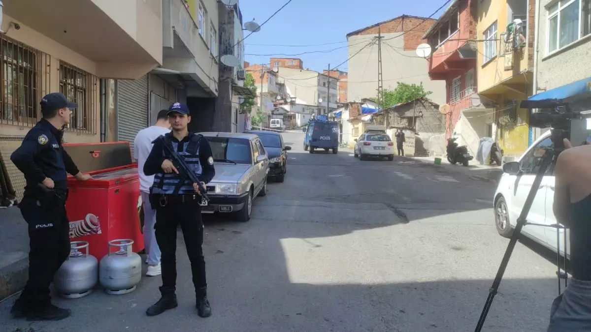 Beyoğlu’nda Şüpheli Paket Alarmı: Bomba İmha Ekipleri Sevk Edildi