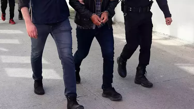 İstanbul’da DEAŞ Operasyonu: 16 Şüpheli Gözaltına Alındı İstanbul’da DEAŞ Operasyonu: 16 Şüpheli Gözaltına Alındı