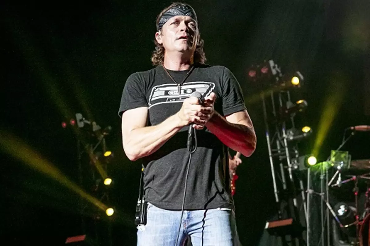 Rock dünyasından kötü haber! Brad Arnold dördüncü evre kanser Rock dünyasından kötü haber!